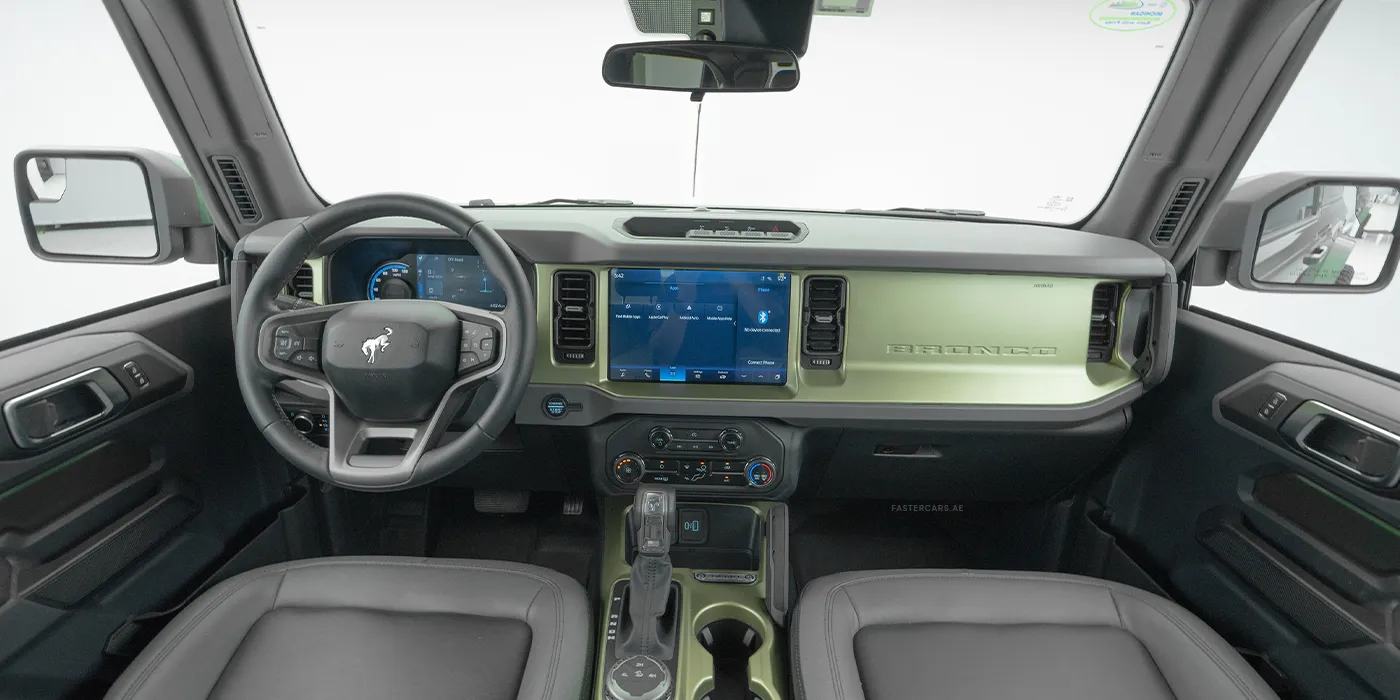 Ford-Bronco-Green-Convertible-interior